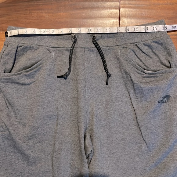 The North Face french terry Flashdry sweat shorts - Picture 9 of 9